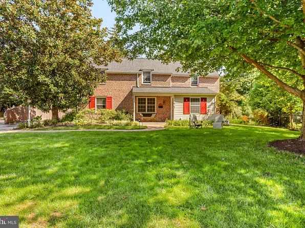 110 Blackthorn Rd, Wallingford, PA 19086