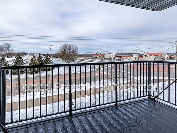 4th image of 2575 Cedar Ave N APT 320