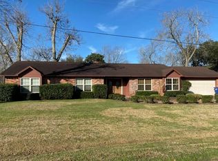 182 Nueces St, Bay City, TX 77414