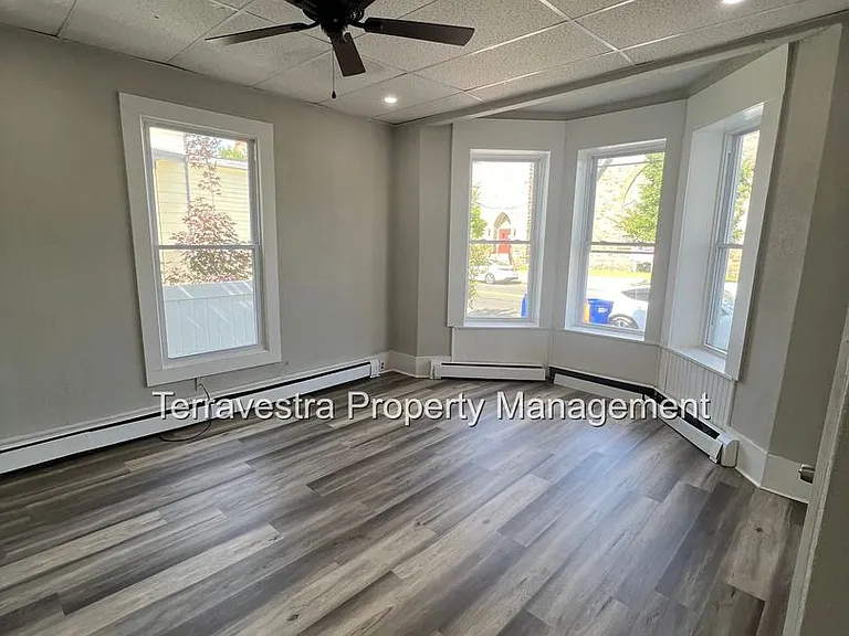 118 N 2nd Street — Photo 8