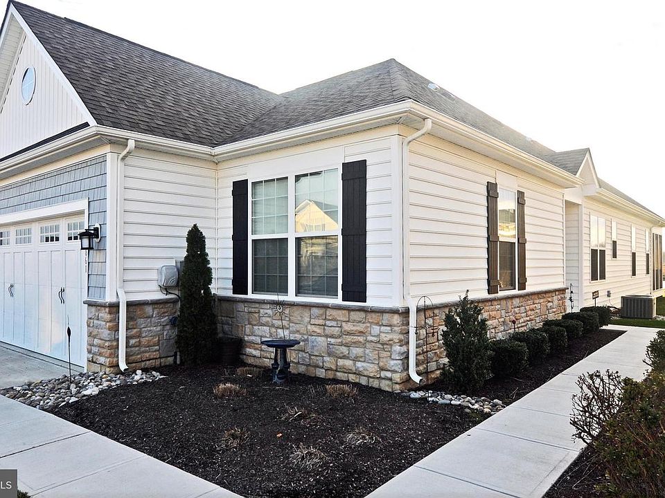 1st image of 861 Moorings Cir #134