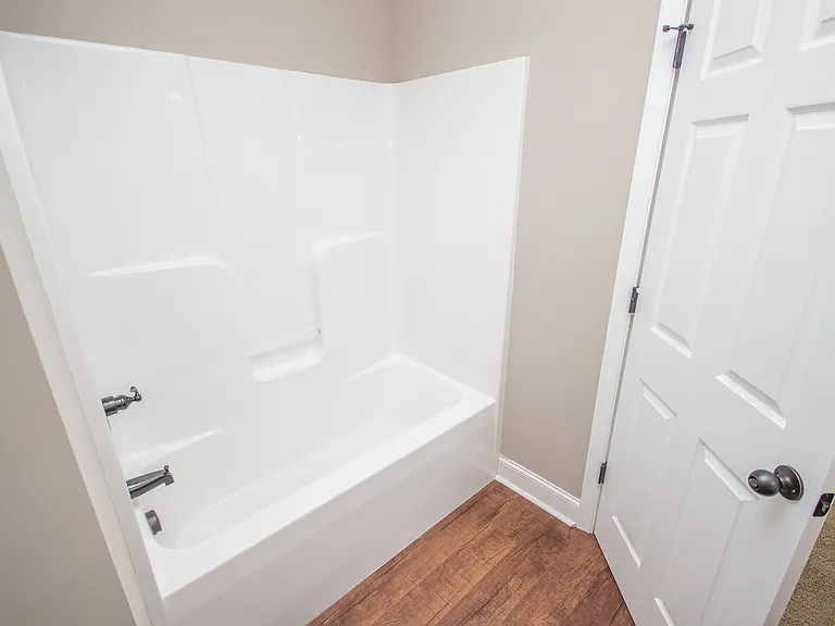 25267 Everblake Dr — Photo 17