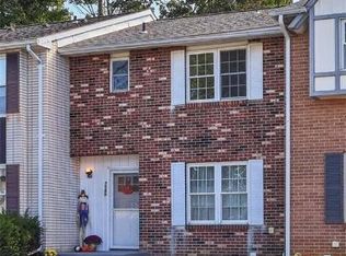 7586 Buttercup Rd, Macungie, PA 18062