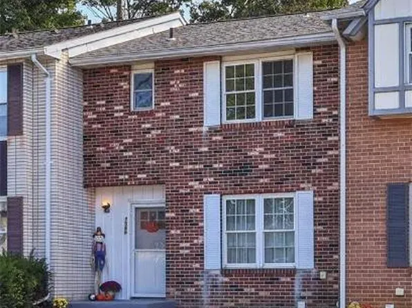 7586 Buttercup Rd, Macungie, PA 18062
