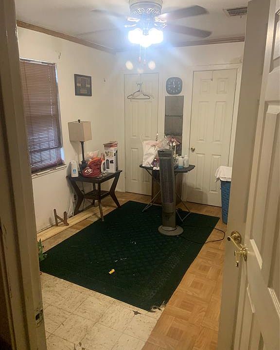 1st image of 4143 Holloway Dr