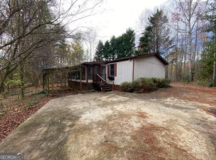 61 Berry Patch Ln, Cleveland, GA 30528