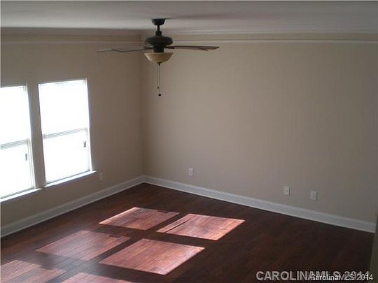 4th image of 11121 Amur Ct