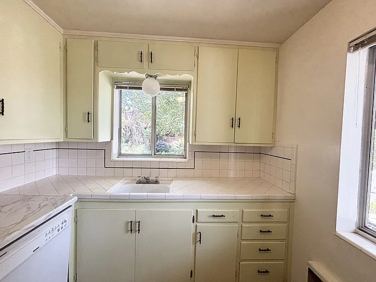 680 S Elizabeth St #1 — Photo 11