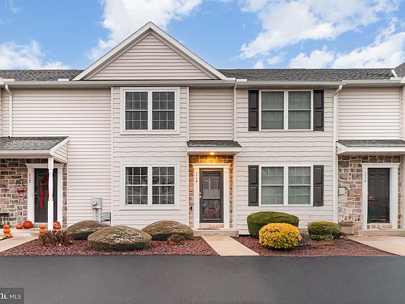 2nd image of 114 Cedarwood Dr #114