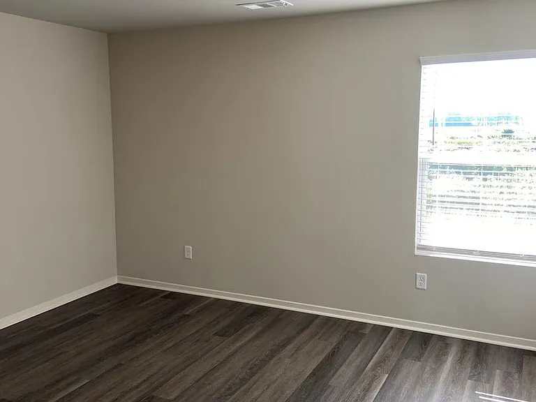 108 Ellis Dr — Photo 7