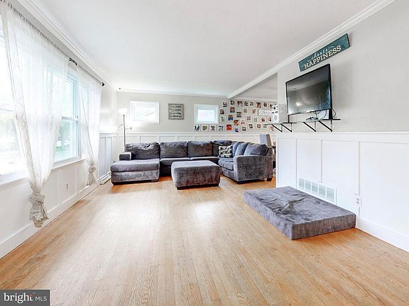 2nd image of 707 Linwood Ave
