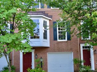 8227 Singleleaf Ln, Lorton, VA 22079