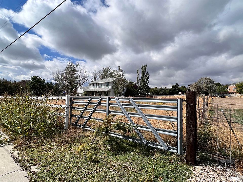 2nd image of 11126 S Lucas Ln