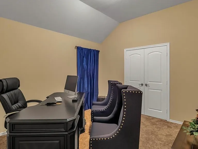 1410 Majestic Meadows Dr — Photo 26