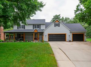 50631 Deer Ridge Dr, Granger, IN 46530