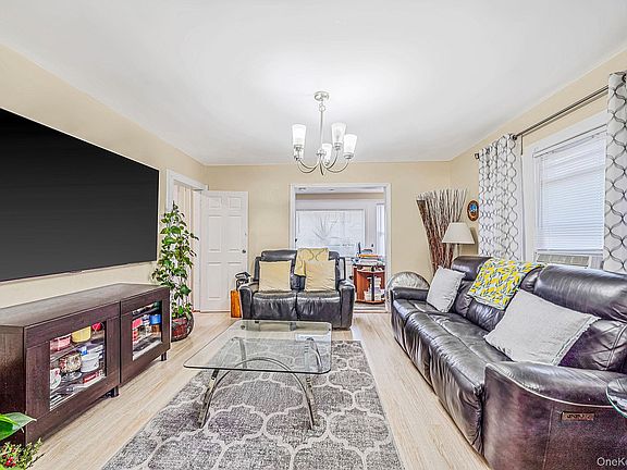 5th image of 96 Van Cott Avenue