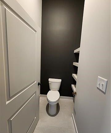 3rd image of 15001 Thousand Oaks Pl
