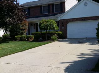 99 Lillyridge Dr, East Amherst, NY 14051