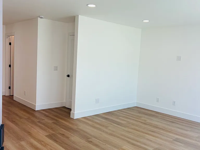 6281 Balmoral Dr #2 — Photo 8