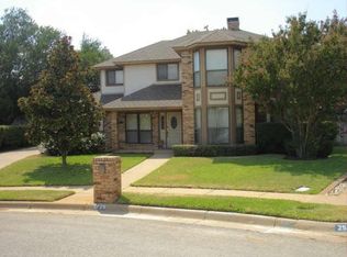 3729 Fieldcrest Ln, Bedford, TX 76021