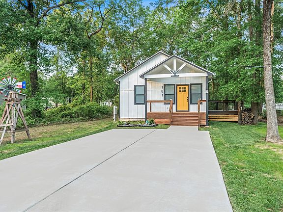 2nd image of 181 Acorn Ln