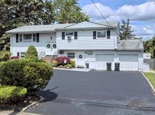 668 Raritan Rd, Clark, NJ 07066