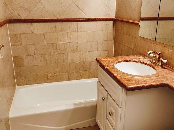 3rd image of 2114 30th Dr APT 2