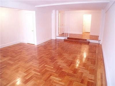 2nd image of 130 E 38th St
