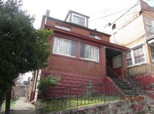 3 3rd Ave, Braddock, PA 15104