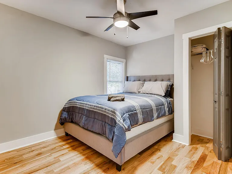 1089 McDaniel St SW — Photo 16