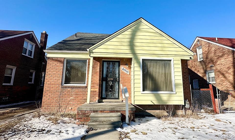 1st image of 20301 Gilchrist St