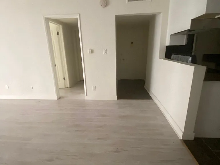 1710 Purdue Ave #102 — Photo 11