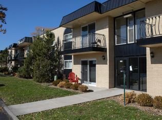 2141 175th St APT 7, Lansing, IL 60438