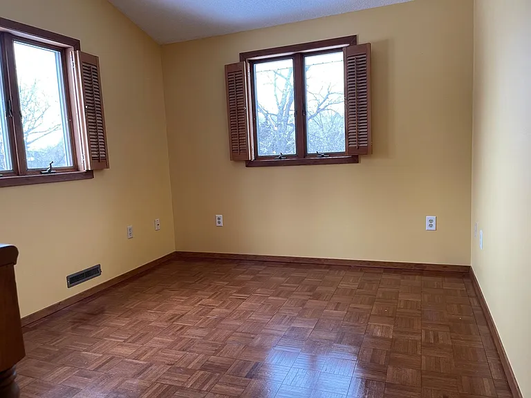 144 Acorn Dr — Photo 29