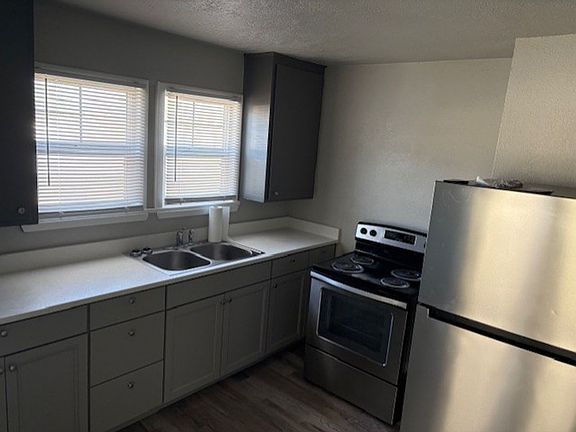 4th image of 145 S Main St #1