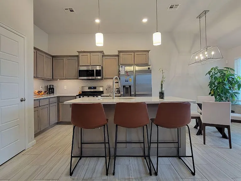 4705 Apatite Bluff Dr — Photo 20