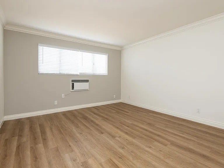 1621 Federal Ave #9 — Photo 8