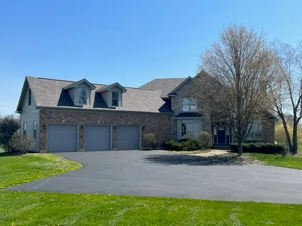 10902 Zarnstorff Rd, Richmond, IL 60071