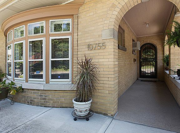 4th image of 10755 S Longwood Dr