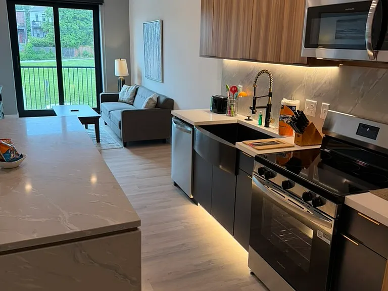 1838 Washington St #2 — Photo 3