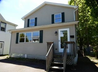 402 2nd St, Matamoras, PA 18336