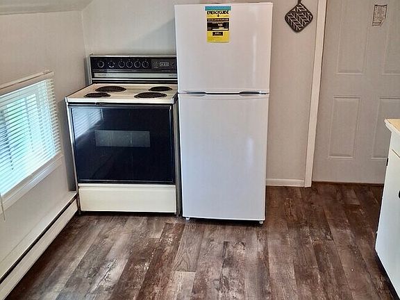 3rd image of 804 Ferry St #1-2