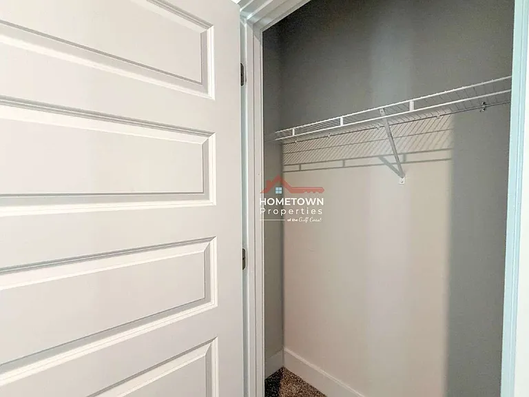 9899 Starling Dr — Photo 17