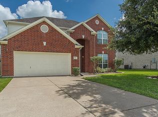 9104 Sundown Dr, Pearland, TX 77584