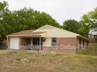 5720 Bluffman Dr, Dallas, TX 75241