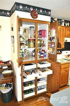 Pantry with pull out drawers