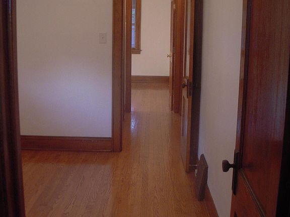 4th image of 2238 Market St