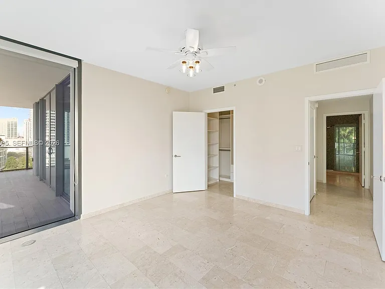 88 SW 7th St #712 — Photo 8