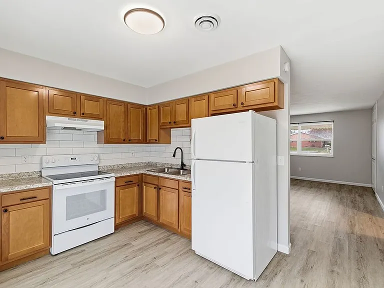 113 Lasalle St #3 — Photo 9