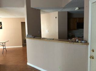 521 Valley Spring Dr, Arlington, TX 76018